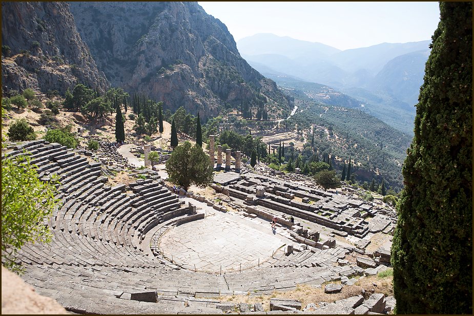 http://www.worldschoolfamily.com/wp-content/uploads/2015/09/22-52-post/Oracle-at-Delphi-View.jpg